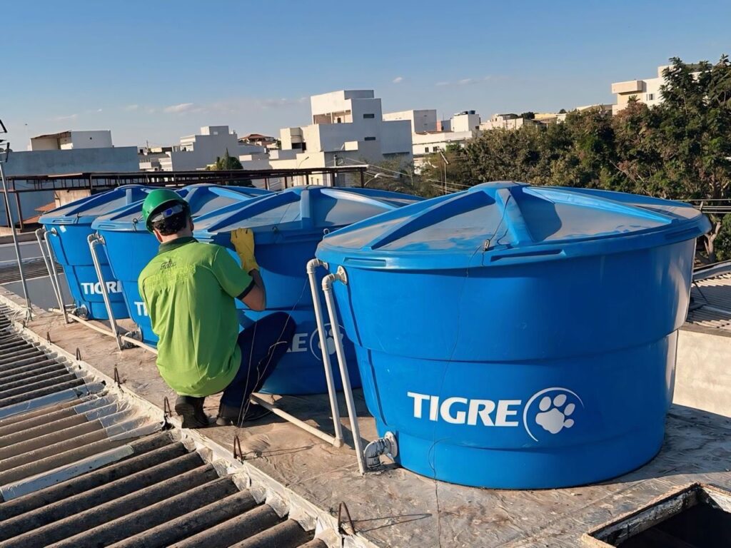 Desinfecção e Higienização de Caixa D'água